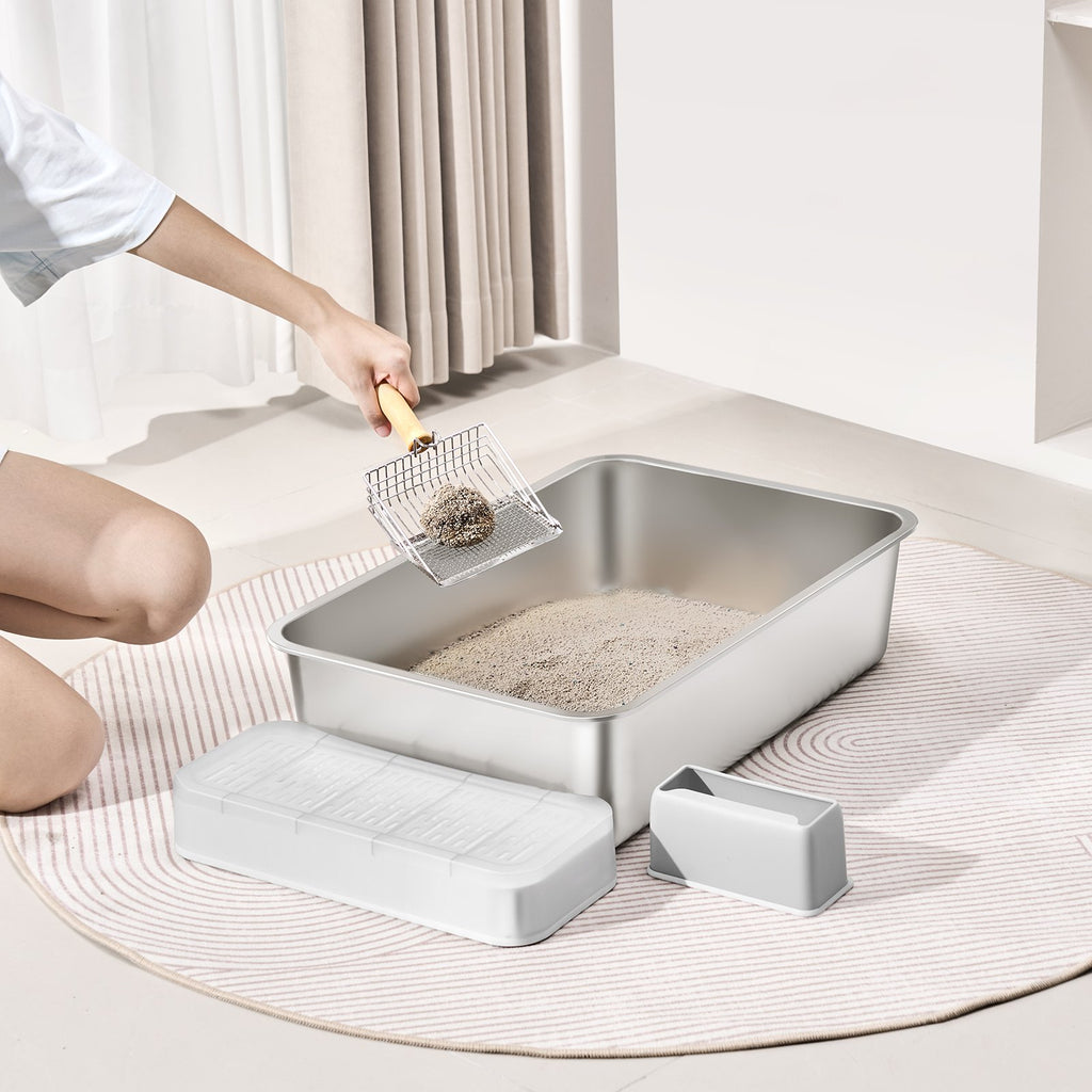 Cat Litter Box, 152 mm Deep, XL Extra Large Stainless Steel Cat Litter Box with Scoop, Wide Filtering Foot Board & High Sides, Enclosed Odor-Free Easy-to-Clean Litter Box, Fit for Big Cats