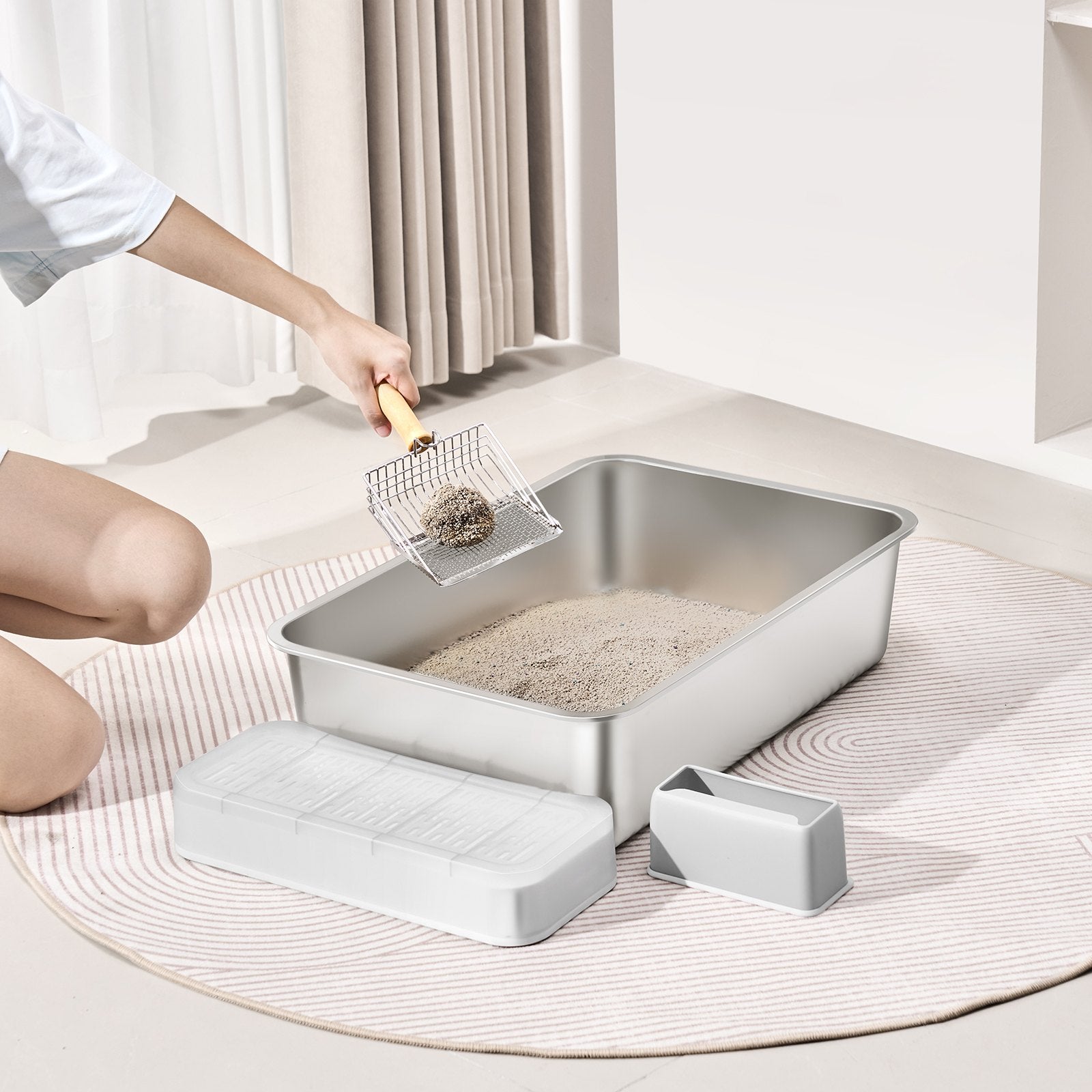 Cat Litter Box, 152 mm Deep, XL Extra Large Stainless Steel Cat Litter Box with Scoop, Wide Filtering Foot Board & High Sides, Enclosed Odor-Free Easy-to-Clean Litter Box, Fit for Big Cats